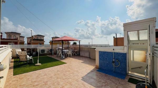 Chalet en Los Montesinos