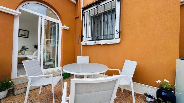 Chalet en Los Montesinos