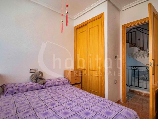 Chalet adosado en calle Algarrobo, 45 -39