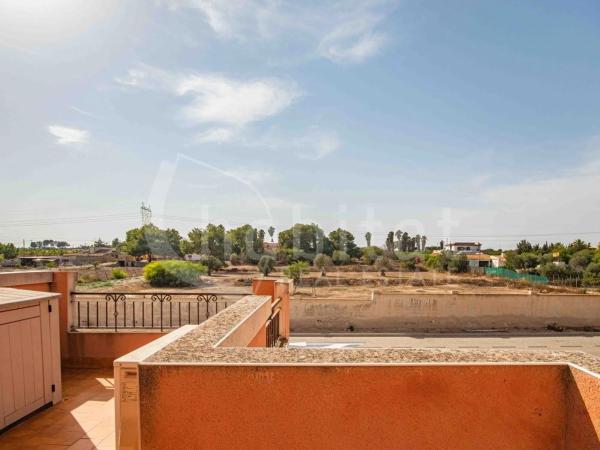 Chalet adosado en calle Algarrobo, 45 -39