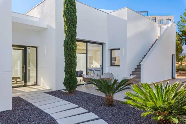 Casa independiente en avenida de las Colinas