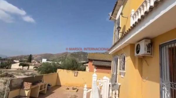 Casa independiente en calle de la Carretera