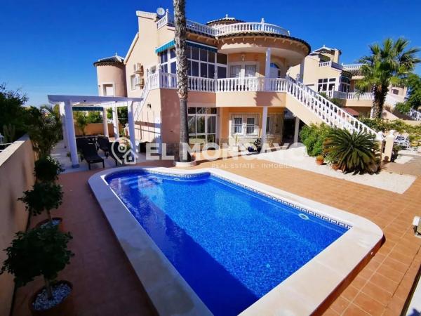 Casa independiente en calle Tiberiades