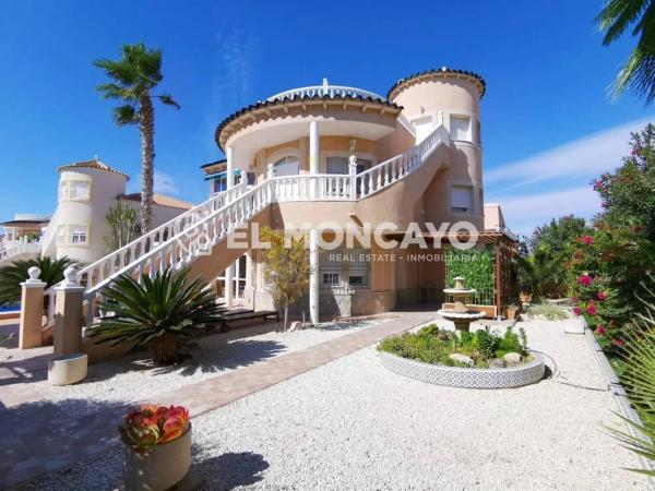 Casa independiente en calle Tiberiades