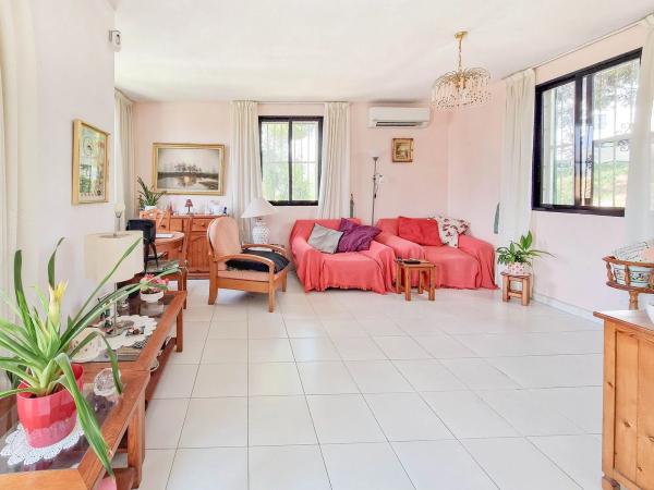 Chalet adosado en calle Joaquin Turina