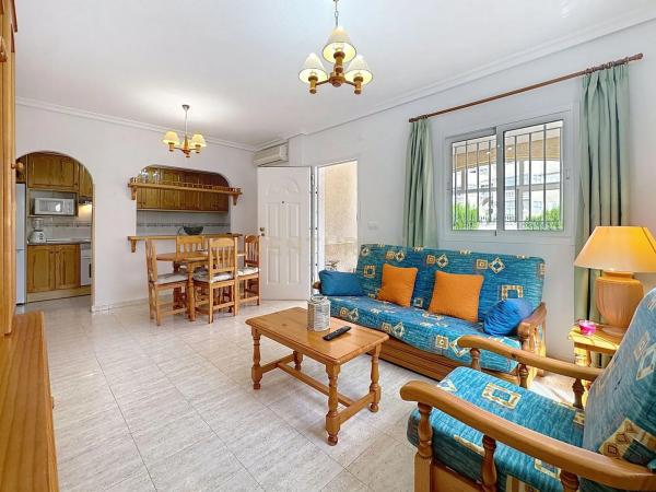 Chalet adosado en calle Pino Piñonero, 57