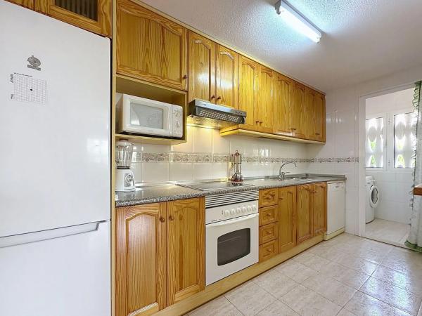 Chalet adosado en calle Pino Piñonero, 57