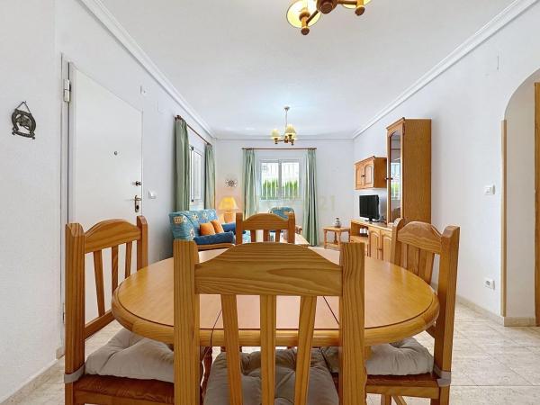 Chalet adosado en calle Pino Piñonero, 57