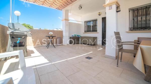 Chalet pareado en calle Almorávides, 10