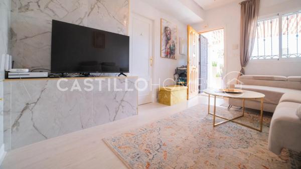 Chalet pareado en calle Almorávides, 10