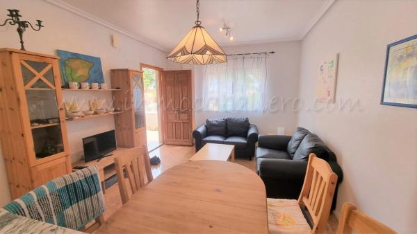 Chalet adosado en Cl Semilleros