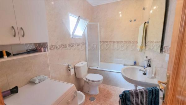 Chalet adosado en Cl Semilleros