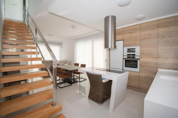 Casa independiente en calle Liverpool