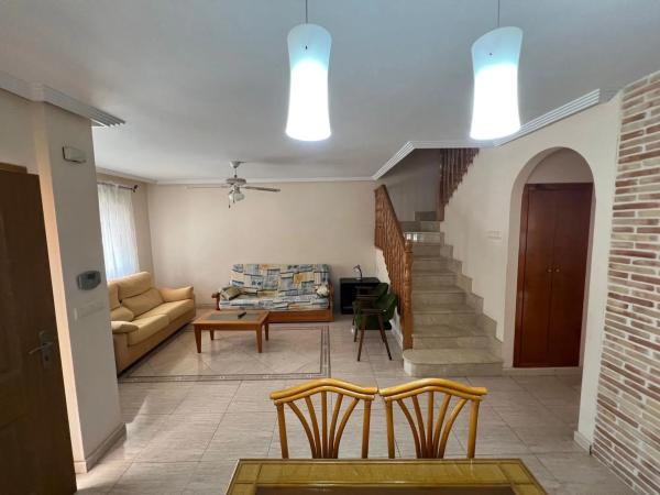 Chalet adosado en avenida de Europa, 25