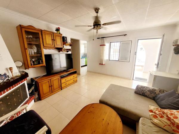 Chalet adosado en plaza de Mil Palmeras, 27