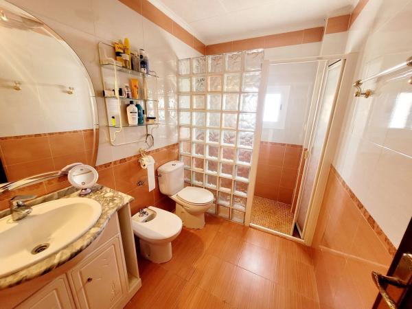 Chalet adosado en plaza de Mil Palmeras, 27