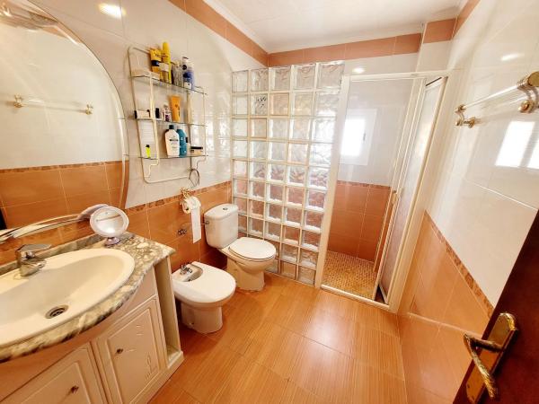 Chalet adosado en plaza de Mil Palmeras, 27