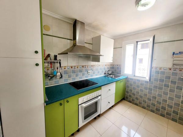 Chalet adosado en plaza de Mil Palmeras, 27