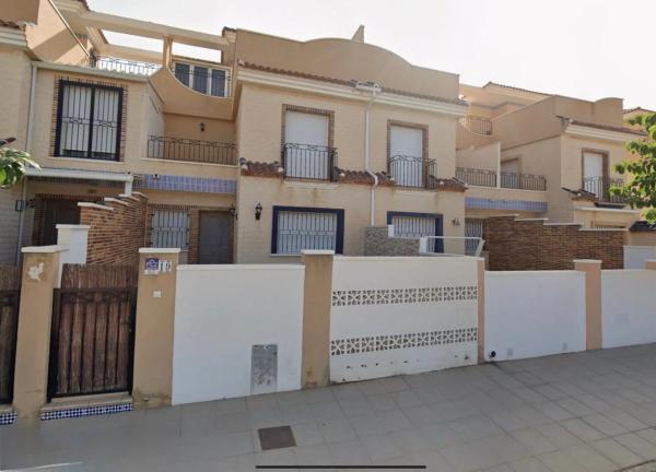 Chalet adosado en avenida de Europa