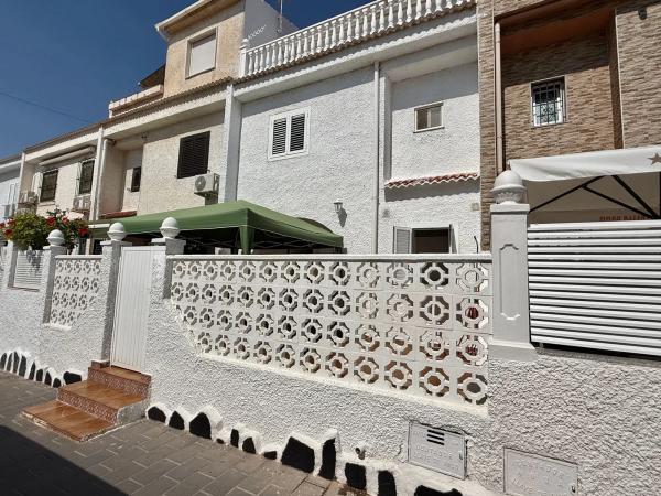 Chalet adosado en Urbanización Mil p Bavarias