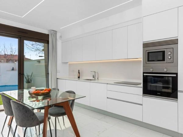 Casa independiente en avenida de la Libertad