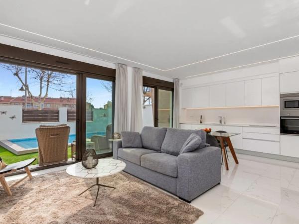 Casa independiente en avenida de la Libertad