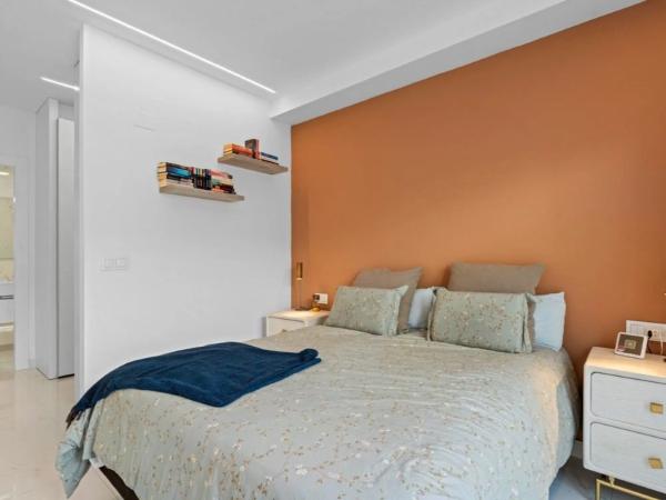 Casa independiente en avenida de la Libertad