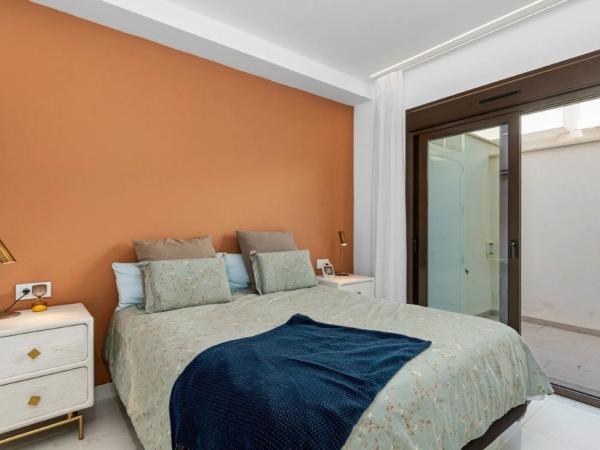 Casa independiente en avenida de la Libertad