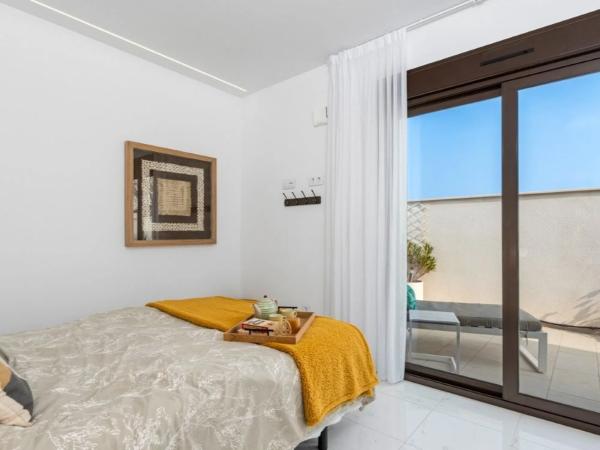 Casa independiente en avenida de la Libertad