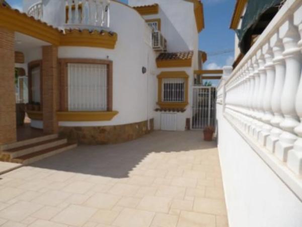 Chalet en Zona Pueblo