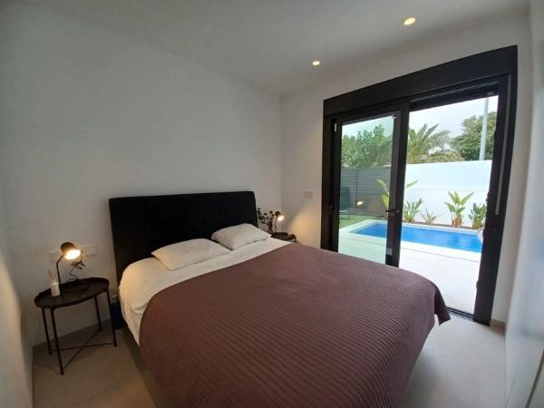 Casa independiente en calle Calderón de la Barca