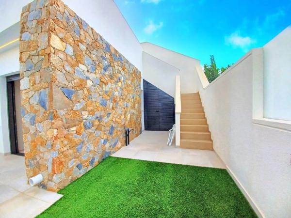 Casa independiente en calle Calderón de la Barca