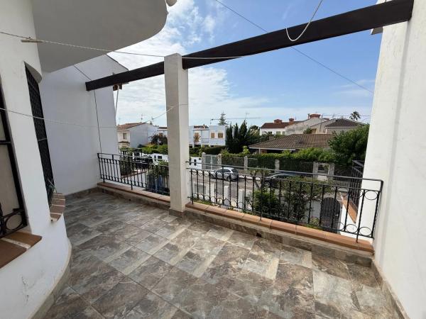 Chalet adosado en avenida Río Segura, 76