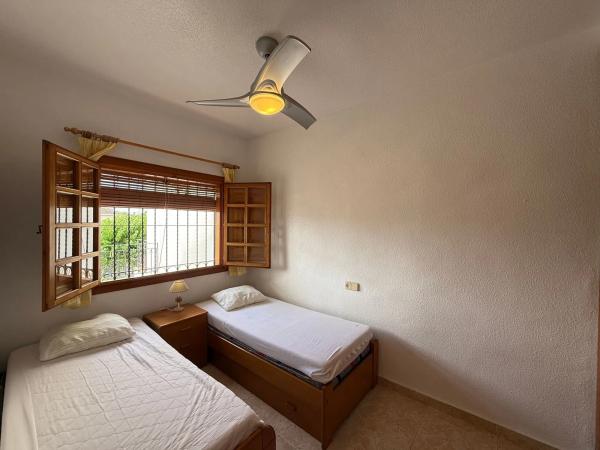 Chalet adosado en avenida Río Segura, 76