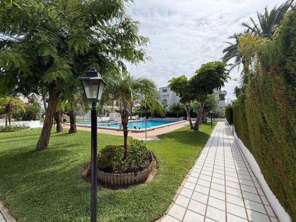 Chalet adosado en avenida Río Segura, 76