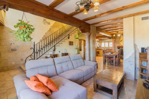 Casa independiente en calle Poeta Miguel Hernández