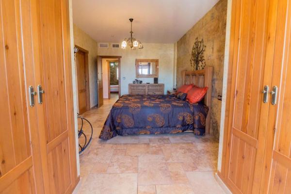 Casa independiente en calle Poeta Miguel Hernández