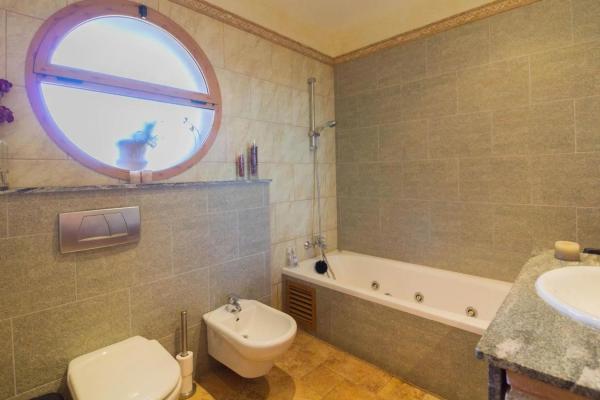 Casa independiente en calle Poeta Miguel Hernández