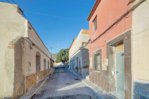 Chalet adosado en calle Gabriel Miró, 43