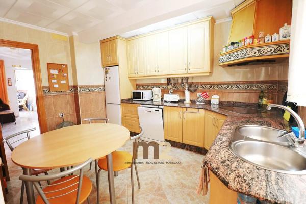 Casa independiente en avenida Juan Carlos i