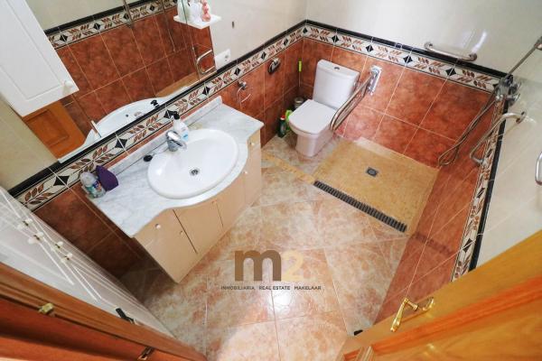 Casa independiente en avenida Juan Carlos i