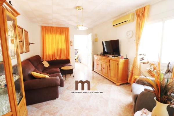 Casa independiente en avenida Juan Carlos i