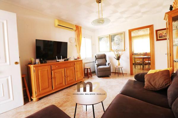 Casa independiente en avenida Juan Carlos i