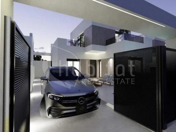 Casa independiente en calle Miguel Hernández