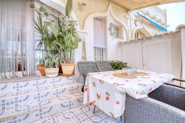 Chalet adosado en avenida Poniente Balcón Costa