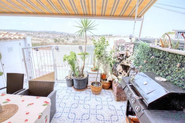 Chalet adosado en avenida Poniente Balcón Costa