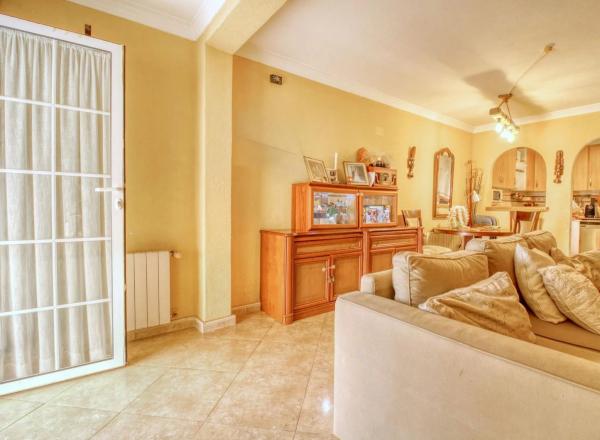 Chalet adosado en avenida Poniente Balcón Costa