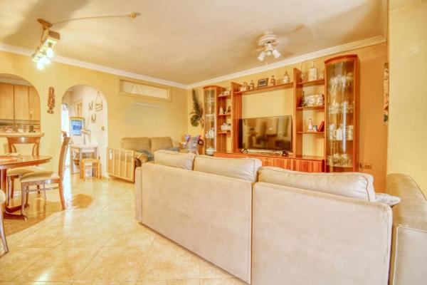 Chalet adosado en avenida Poniente Balcón Costa