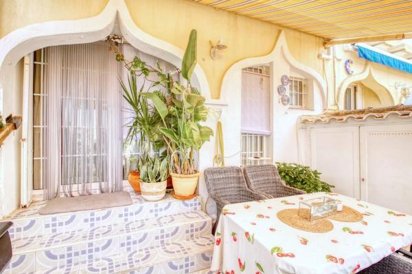 Chalet adosado en avenida Poniente Balcón Costa