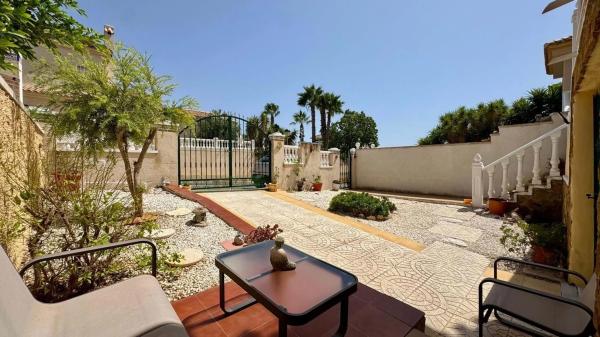 Chalet en San Miguel de Salinas